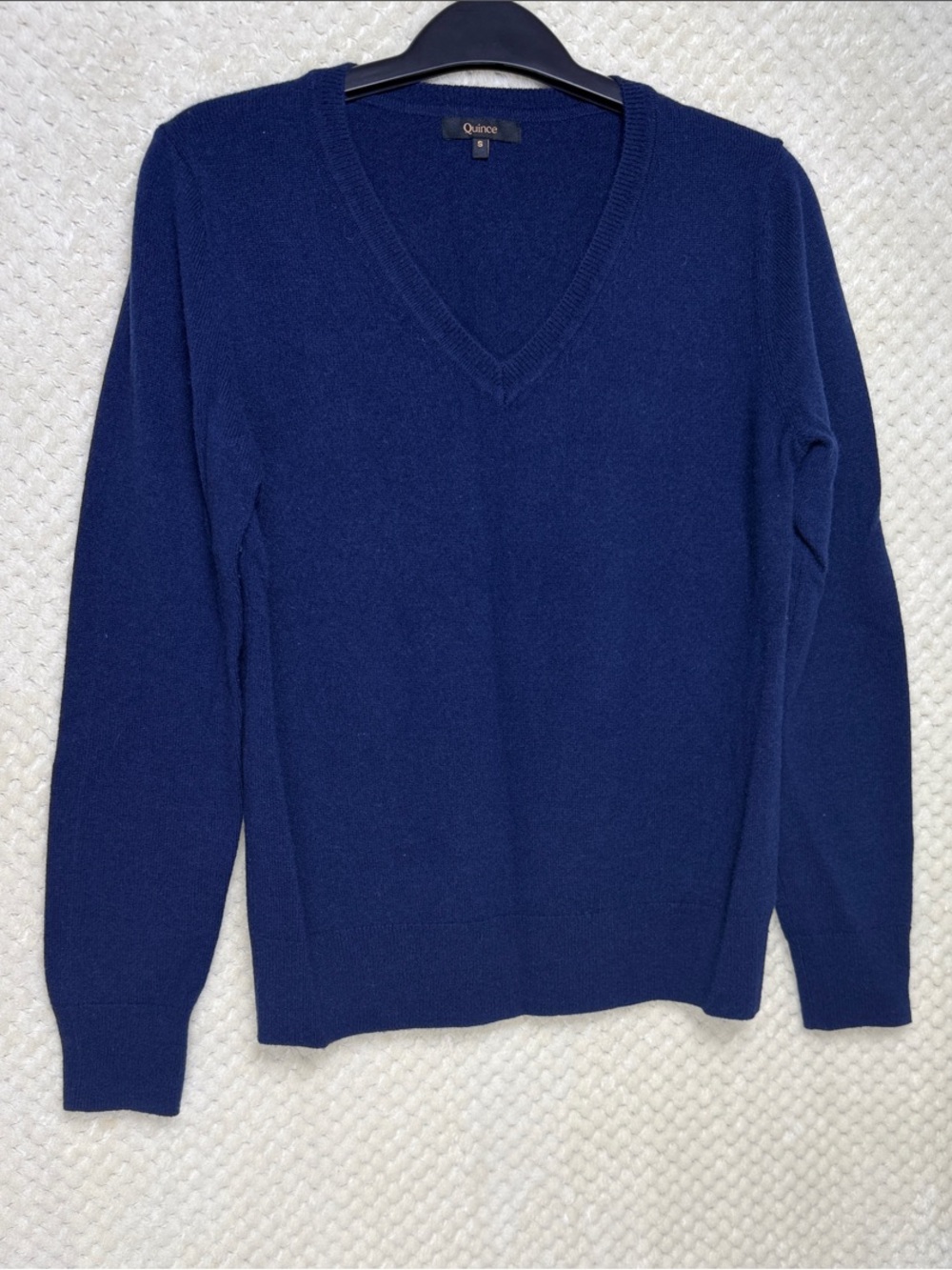 Quince V-Neck Sweater in Navy